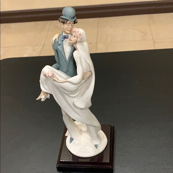 Guiseppe Armani statute “United in Love”